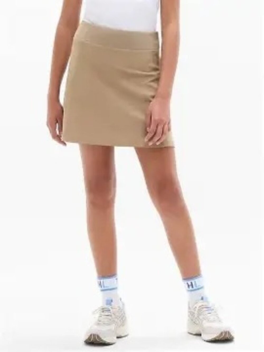 NWOT Athleta Girl School Day Skort in Tan Size Medium 8/10